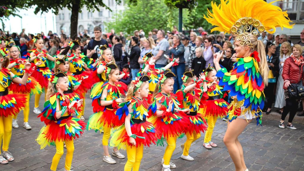 Helsinki Samba Carnaval saapuu Kluuviin 2